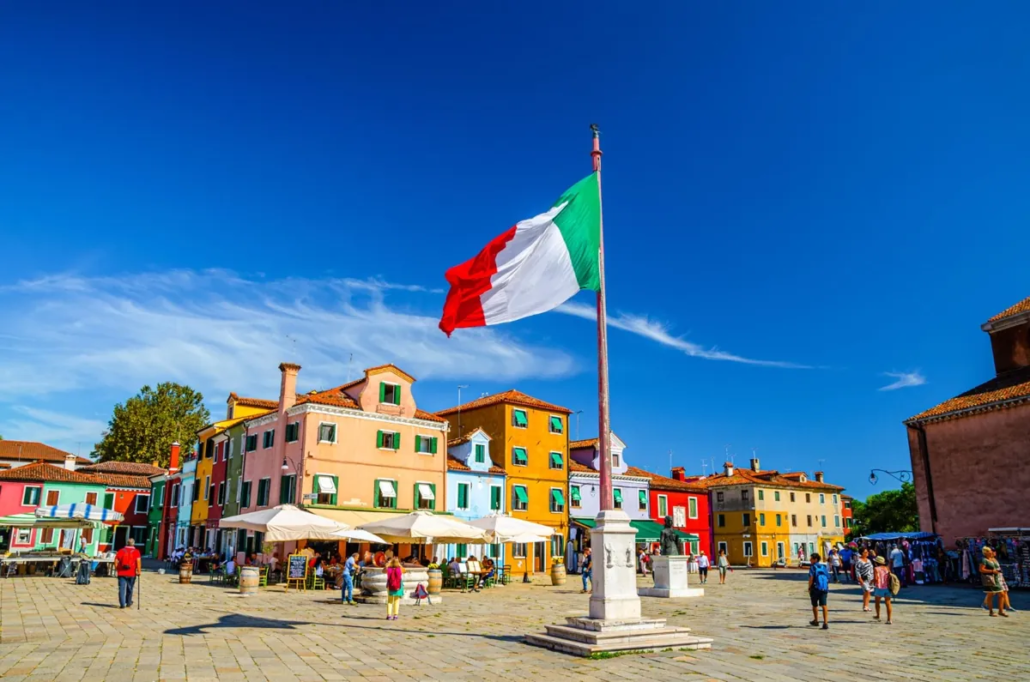 Jobs in Italy for Women