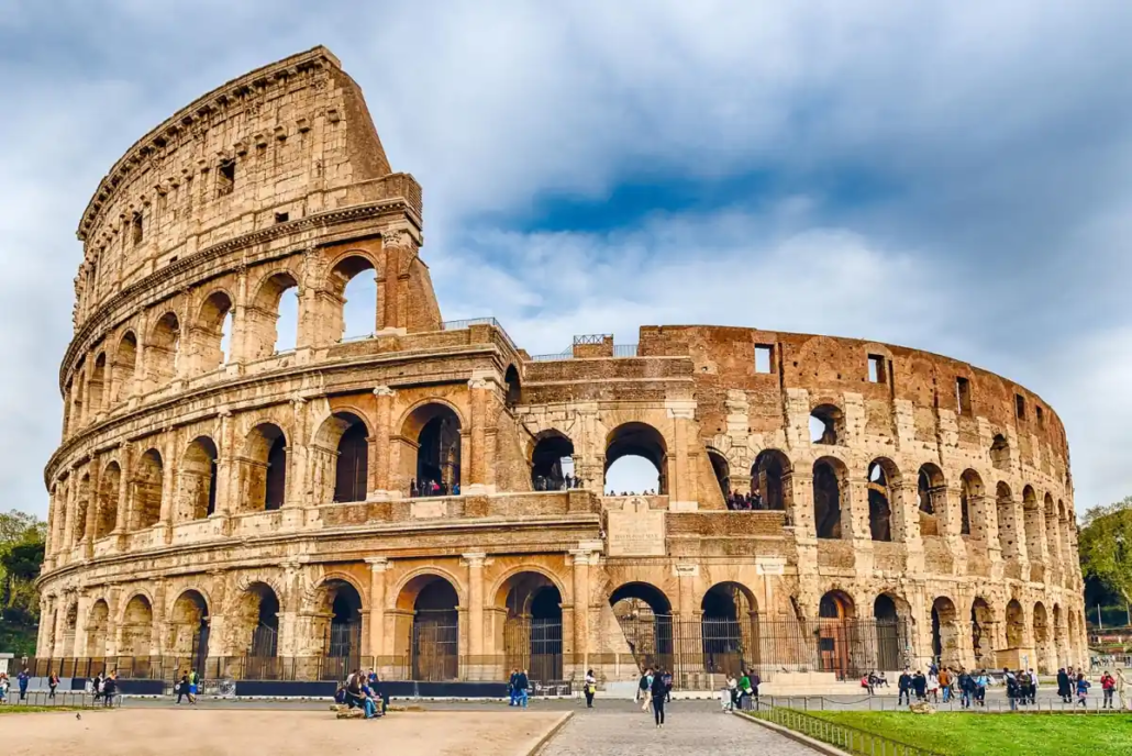 Jobs in Italy for women in nightclubs